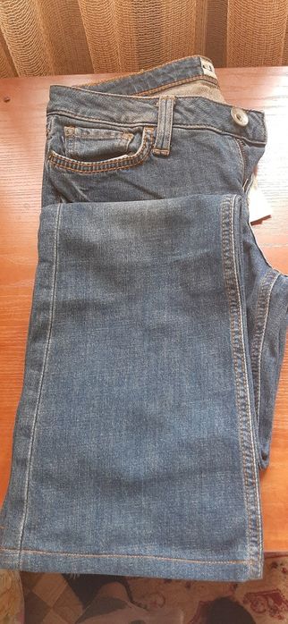Продам джинсы женские
