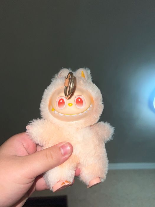 Labubu original 100$