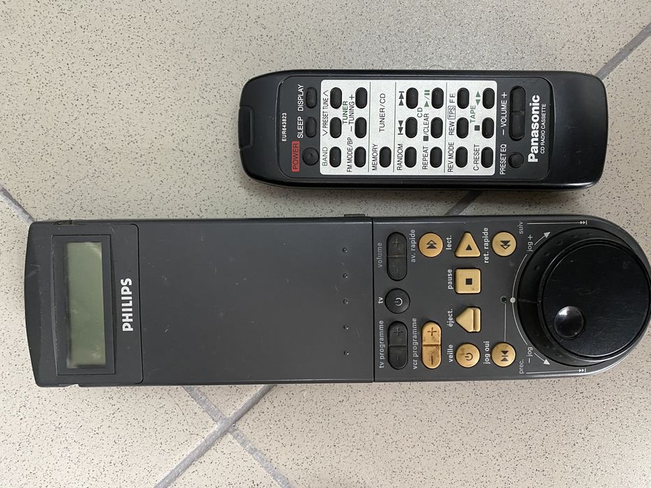 Telecomenzi Sony RM d117 si Philips JVC Sharp Panasonic DVD audio