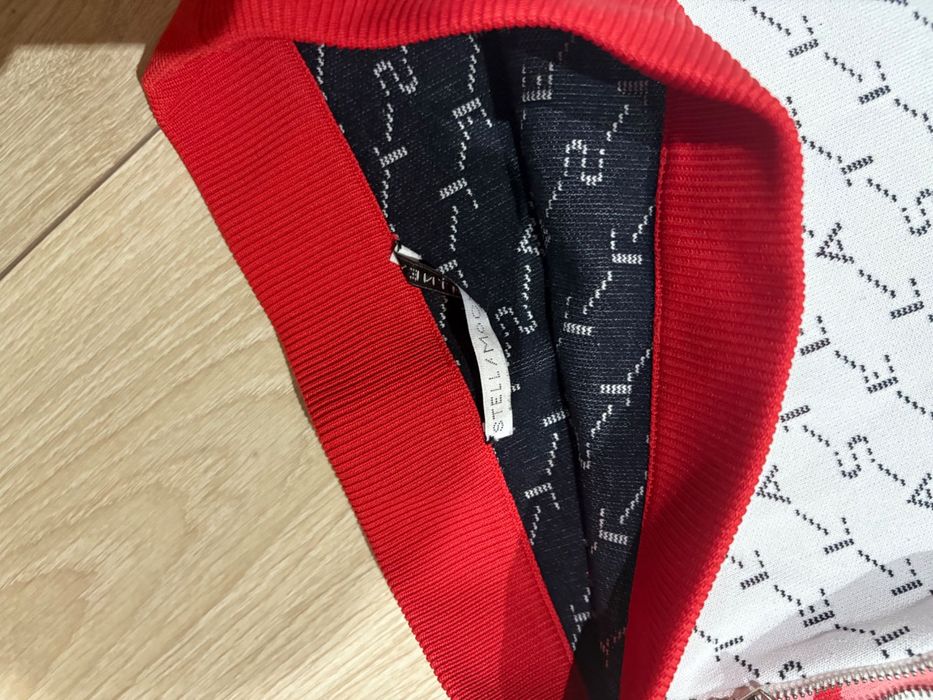 Дамски сет от машинно плетиво