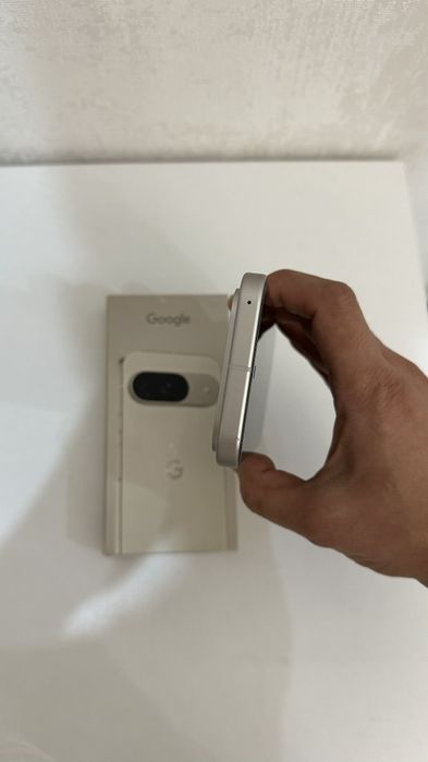 Google Pixel 9 (Porcelain)