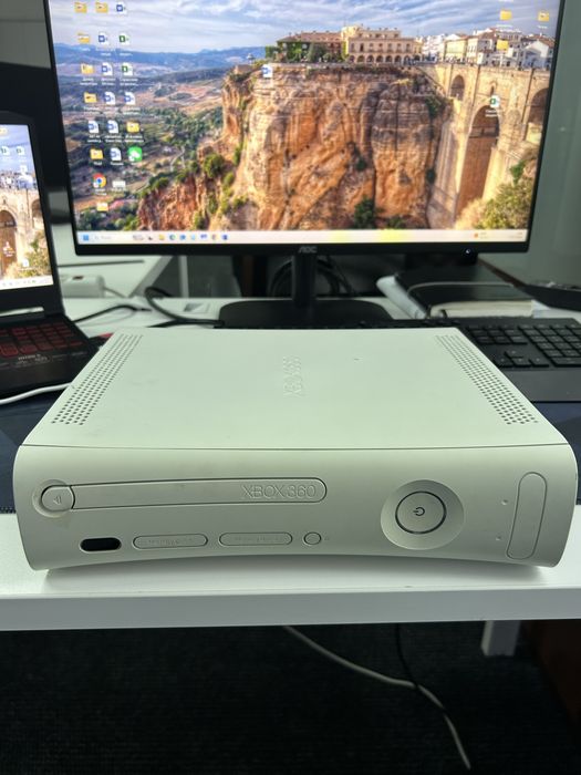 Продажа Xbox 360 Arcade
