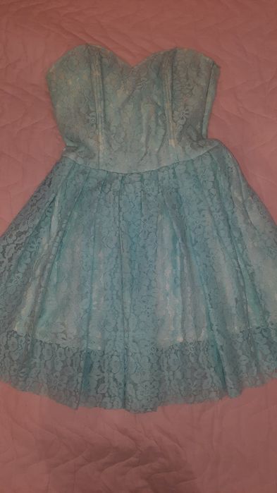 Официална дантелена рокля