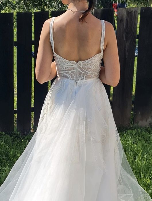 Rochie de mireasa nouă