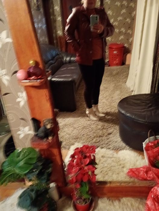 Geaca de piele naturala mărimea M, nouă