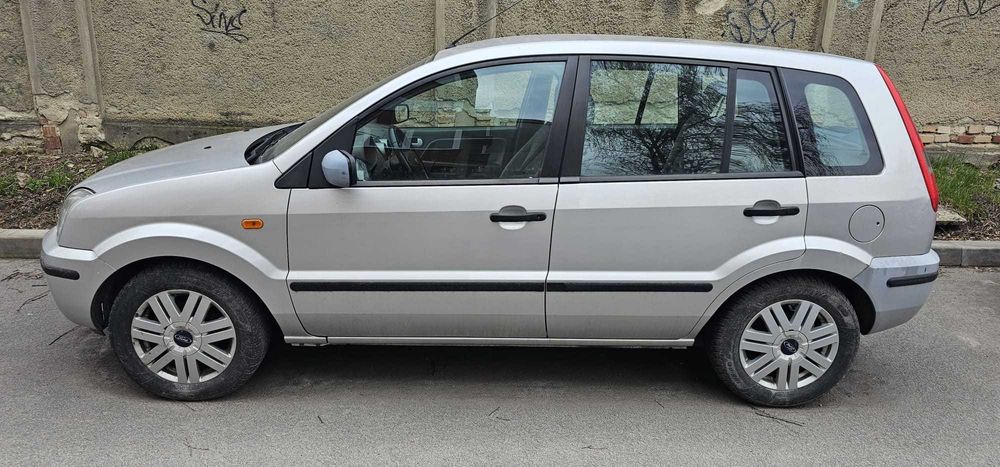 Ford Fusion 2002 Benzina - 1000 Euro