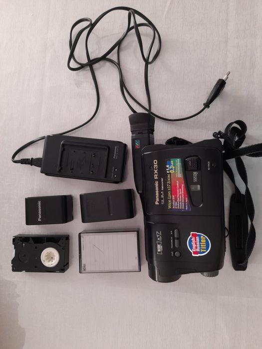 Видеокамера Panasonic RX30