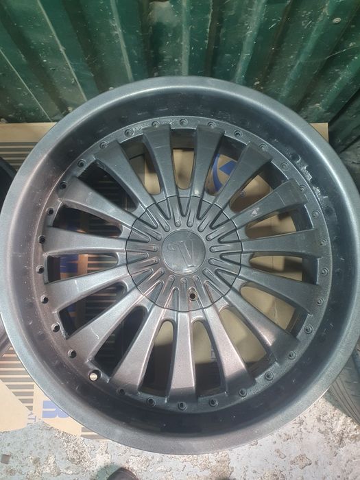 Продам Диски R20