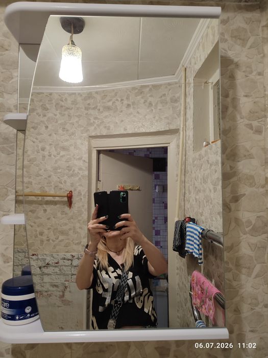 Шкаф с зеркалом в ванную