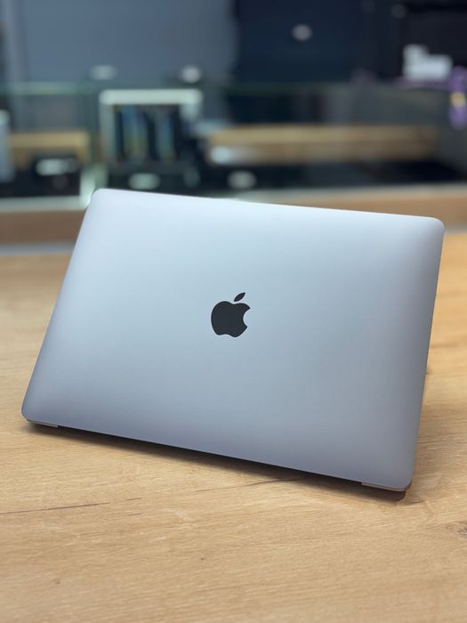 Macbook Air 2020/Расрочка 0-0-12