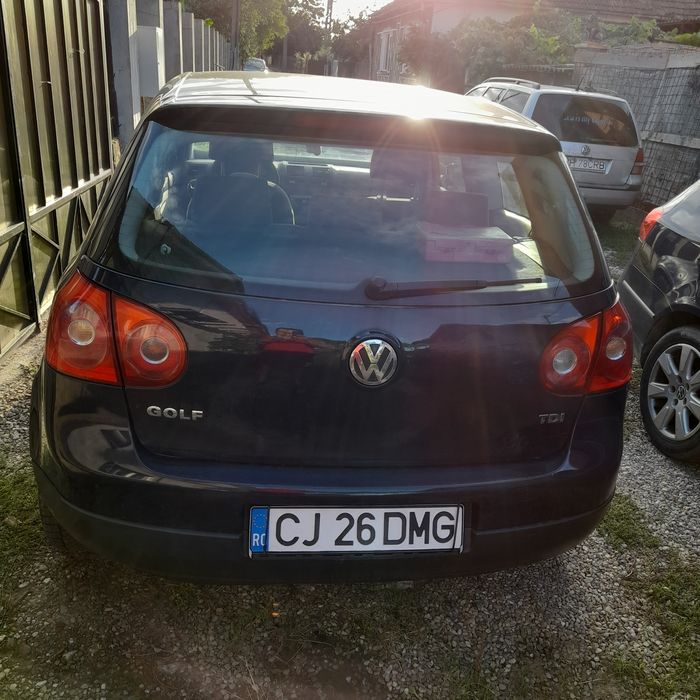 Vind  Golf 5 an 2004 1.9 TDI stare buna