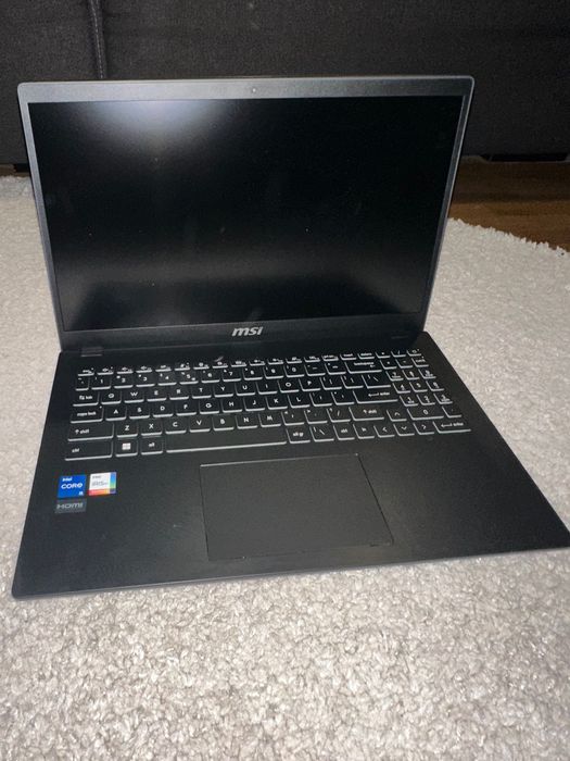 Лаптоп MSI Modern 15 B12MO