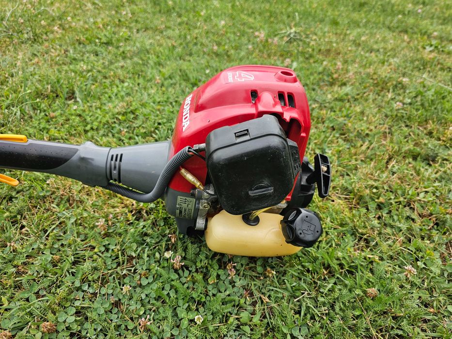 Моторна Коса HONDA UMS 425.E. Перфектна..Тример