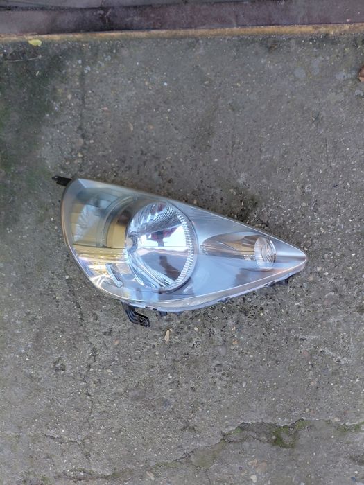 Фар за honda jazz