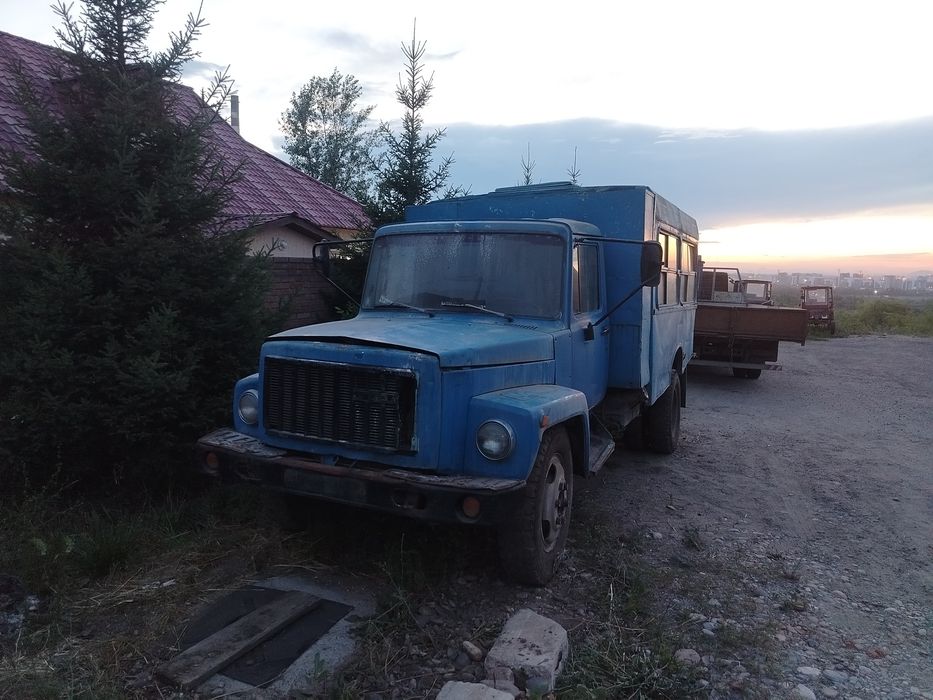 Продам запчасти на Газ 53