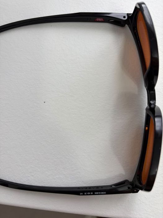 Vand ochelari de soare Oakley