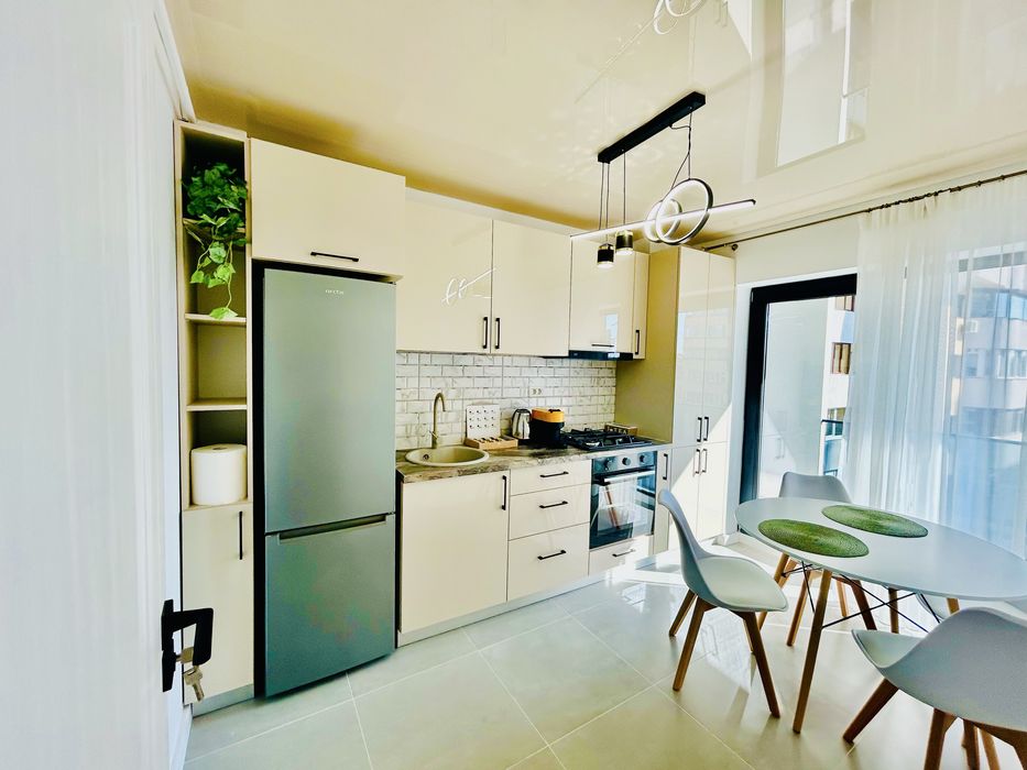 Regim Hotelier Adamant Towers