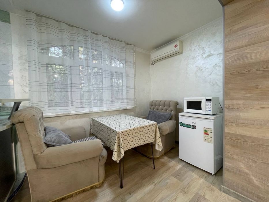 Осиё. Узгидромицентр. 1в2комн. Кирпич. 40 м2