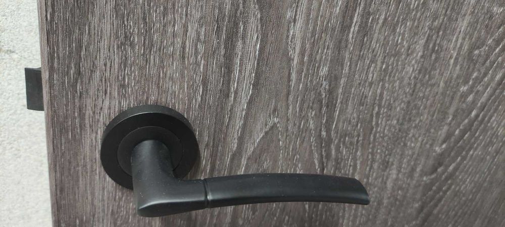 Интериорна врата