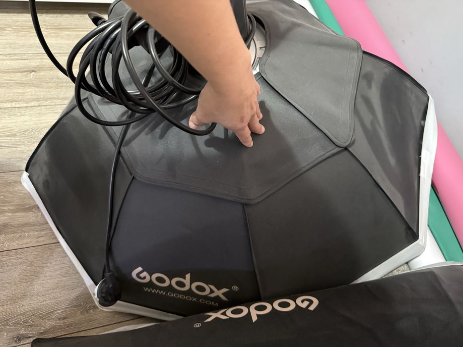 Продам импульсный свет Godox