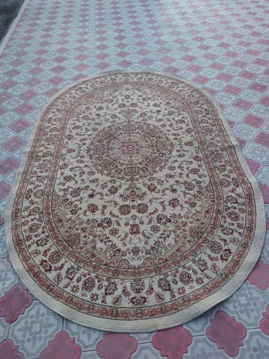 Продам ковер чистый