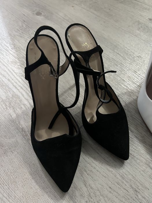 3 пары туфель 37р