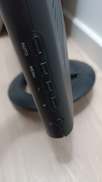 Монитор за символическую цену