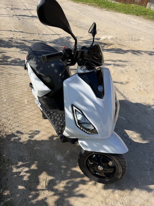 Scooter Piaggio 1 plus