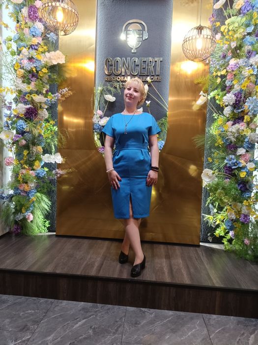 Платье голубое 48 размер