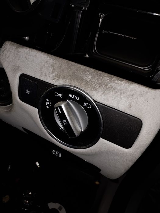 Копче за фарове на мерцедес w212-218