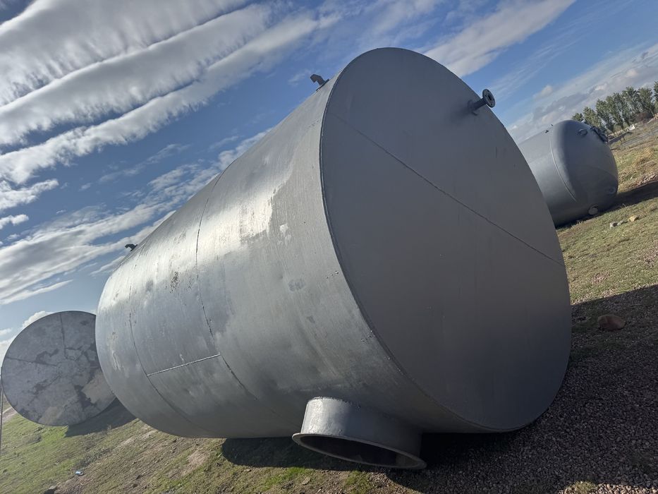 Емкость Цистерна 25кублик сотилади