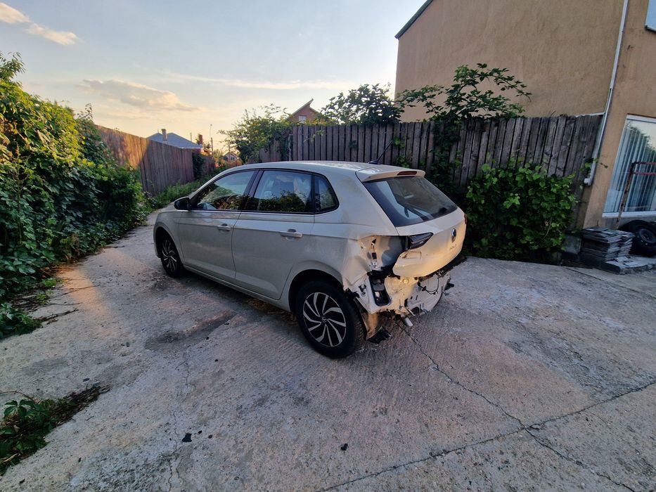 Vw Polo 2023 automat  avariat