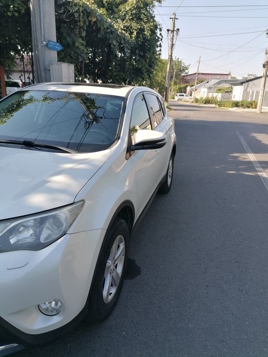 Vând toyota rav 4