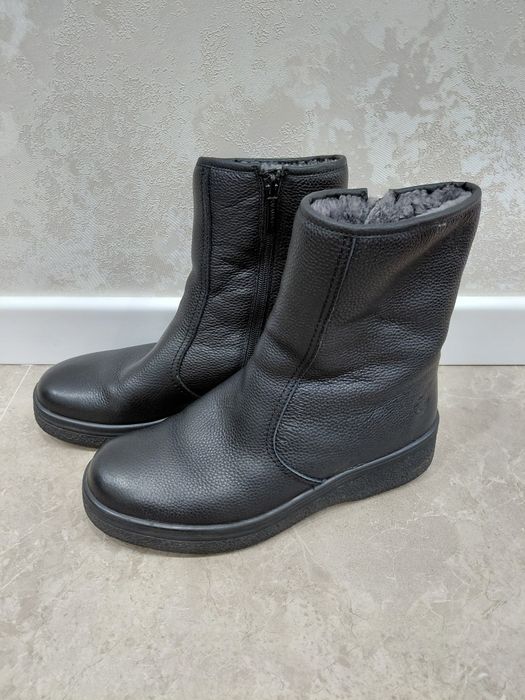 Зимние ботинки продам