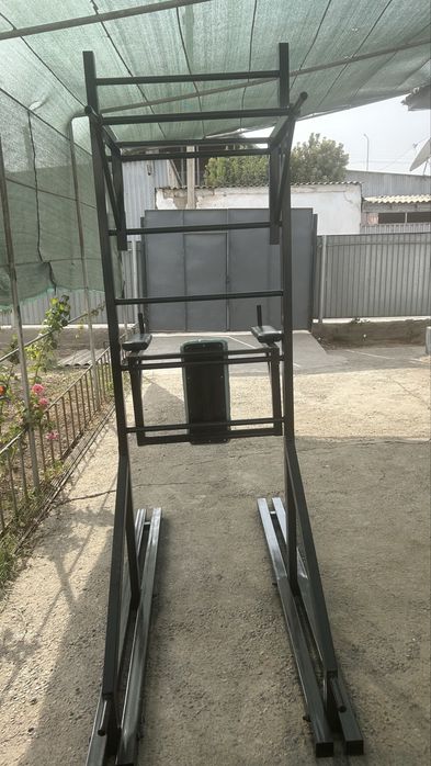 Многофункциональный турник-тренажер