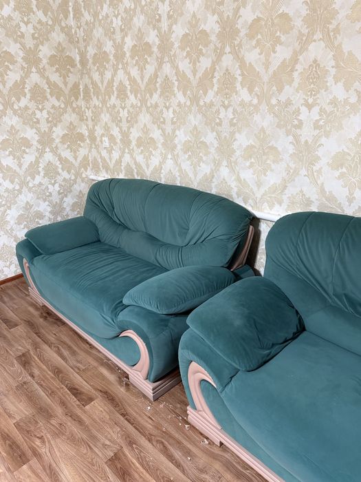 срочно продам диваны