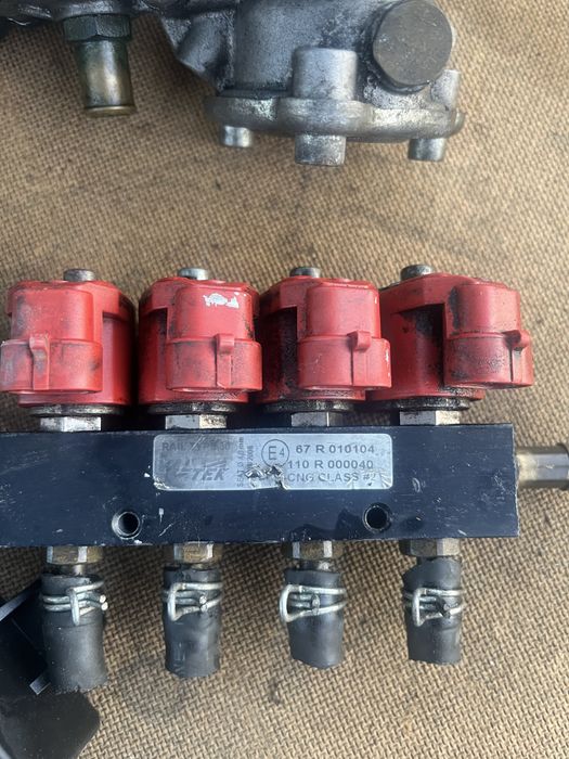 Газов инжекцион за 8 цилиндъра