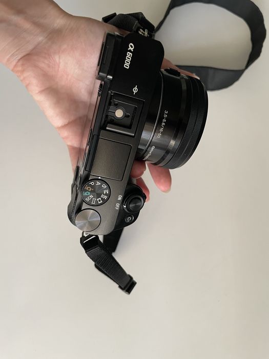 Sony a6000 + 16-50