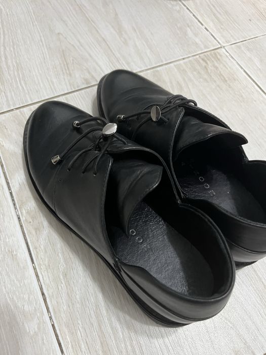 Продам ботинки женские