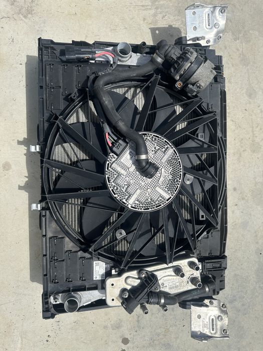Set radiatoare BMW f01 f02 f06 f07 f10 f11 f13 f14 benzina 3.0 4.0 4.4 benzina si 550d 381 cp seria 5 6 si 7 radiator apa electroventilator ac clima
