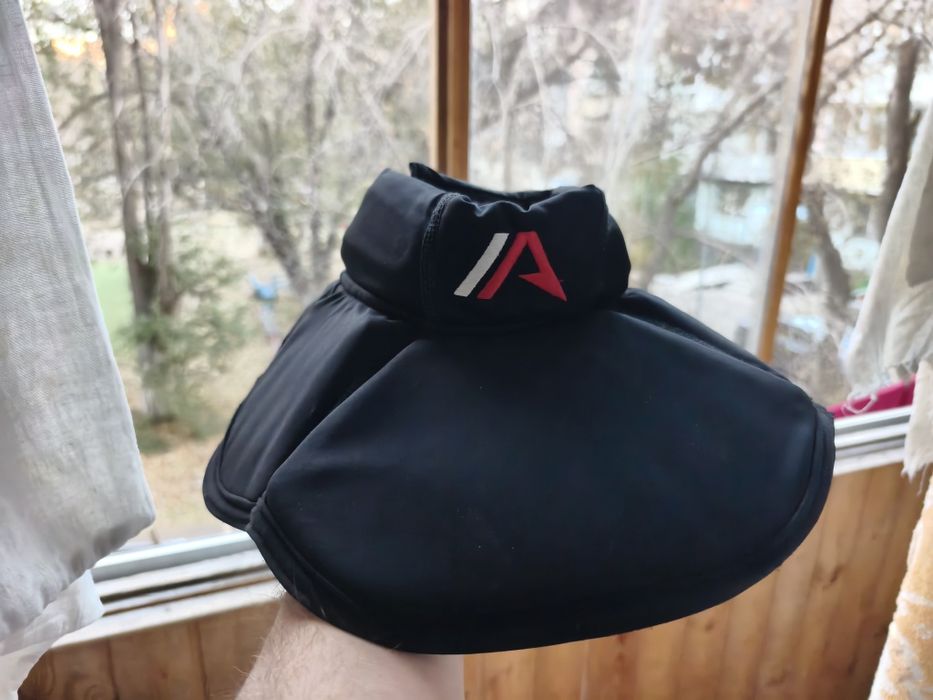 Вратарская хоккейная форма