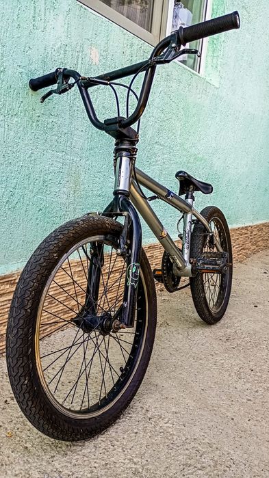 Bicicleta BMX jumper 520
