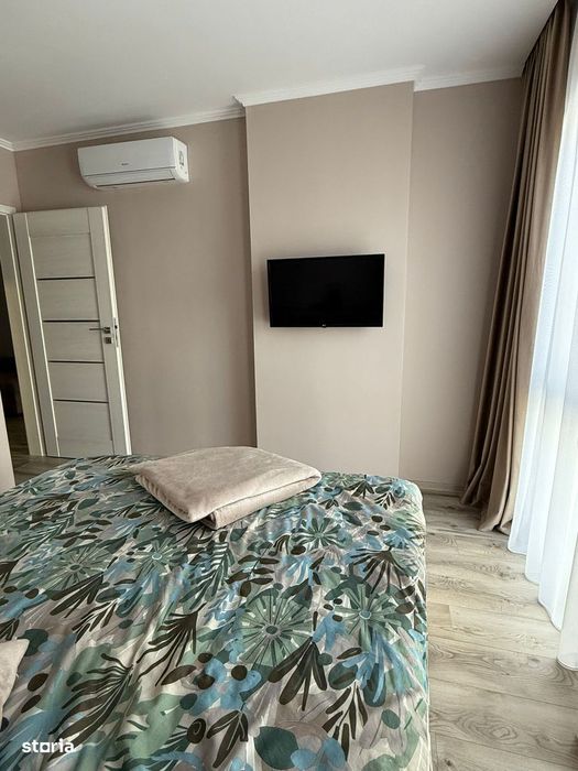 Închiriez apartament cu 3 camere