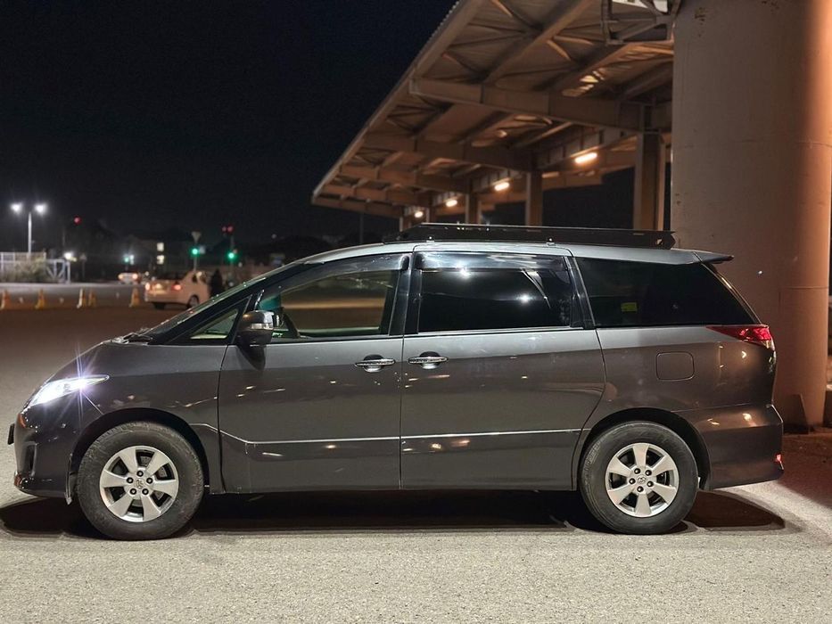 Тойота Эстима минивен