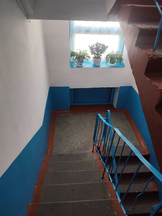 продам 3 комнатную квартиру