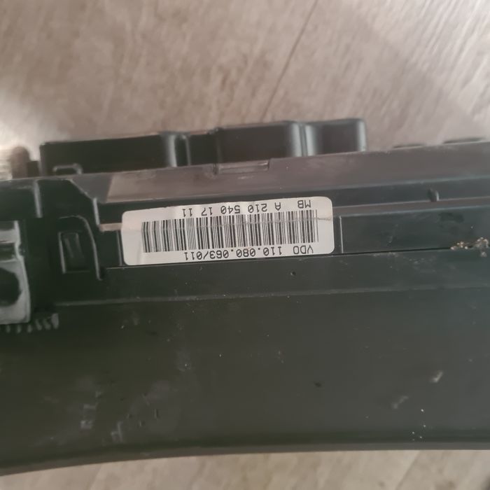 Щиток прибор мерседес лупарик