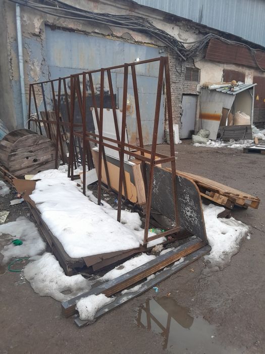 Пирамида б/у 2,5×1,8[1,5 ][2,2]