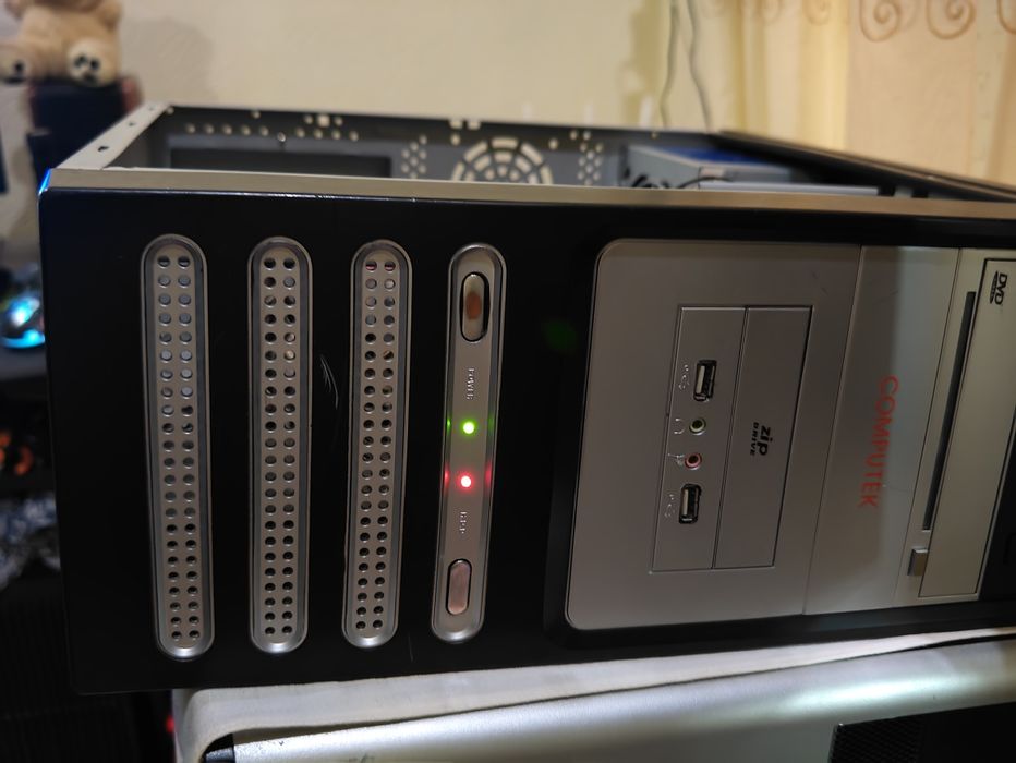 Системный блок. Старенький