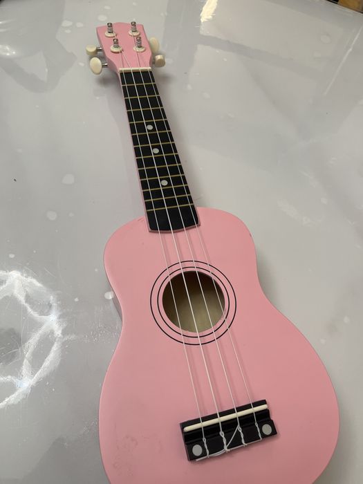 укулелеееееееееееееееееееееееееееее