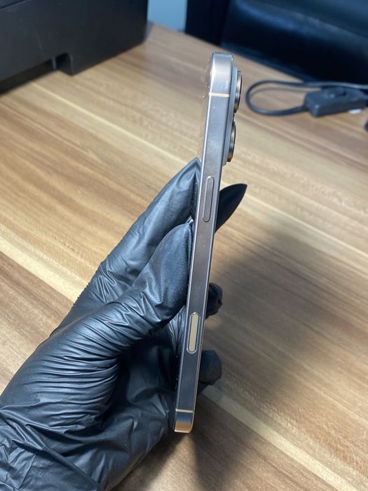 iPhone 16 Pro Max • 512 GB • Desert  Titanium